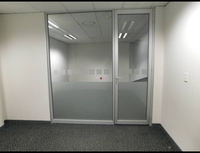 314M² OFFICE TO LET IN PARKTOWN